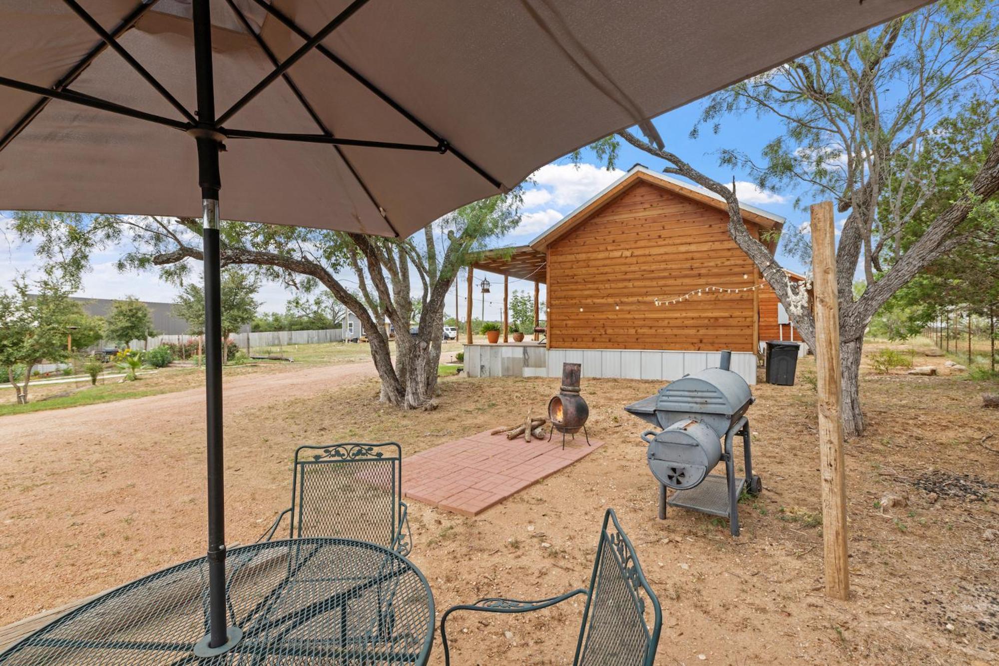 Hr Cabin 4 - The Sunflower Cottage Fredericksburg Exterior photo